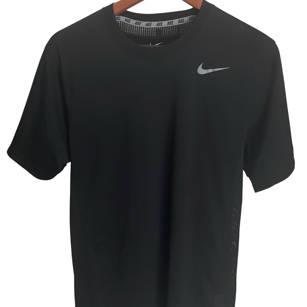 Nike Dri-FIT Mens Medium Short Sleeve Black Mesh Training Shirt 519456-010